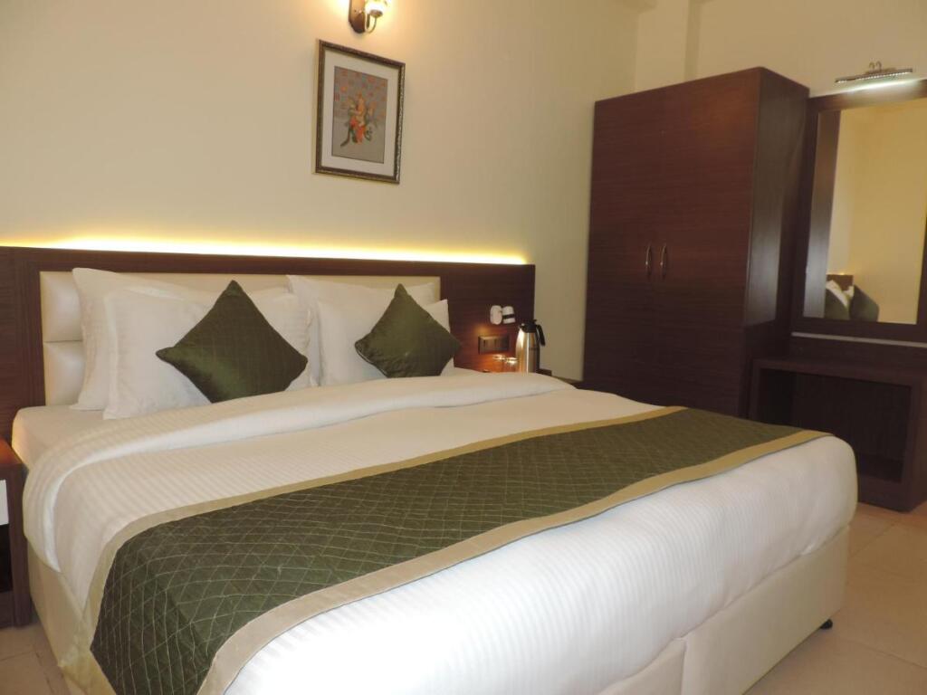 Наинитал: Hotel Clarks Residences, Nainital