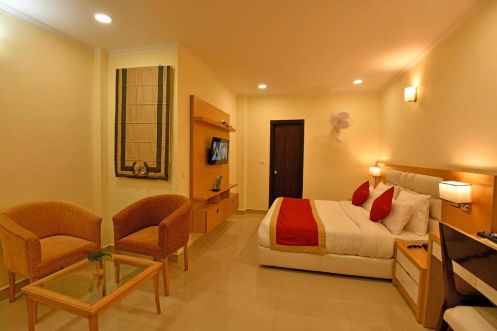 Наинитал: Hotel Clarks Residences, Nainital