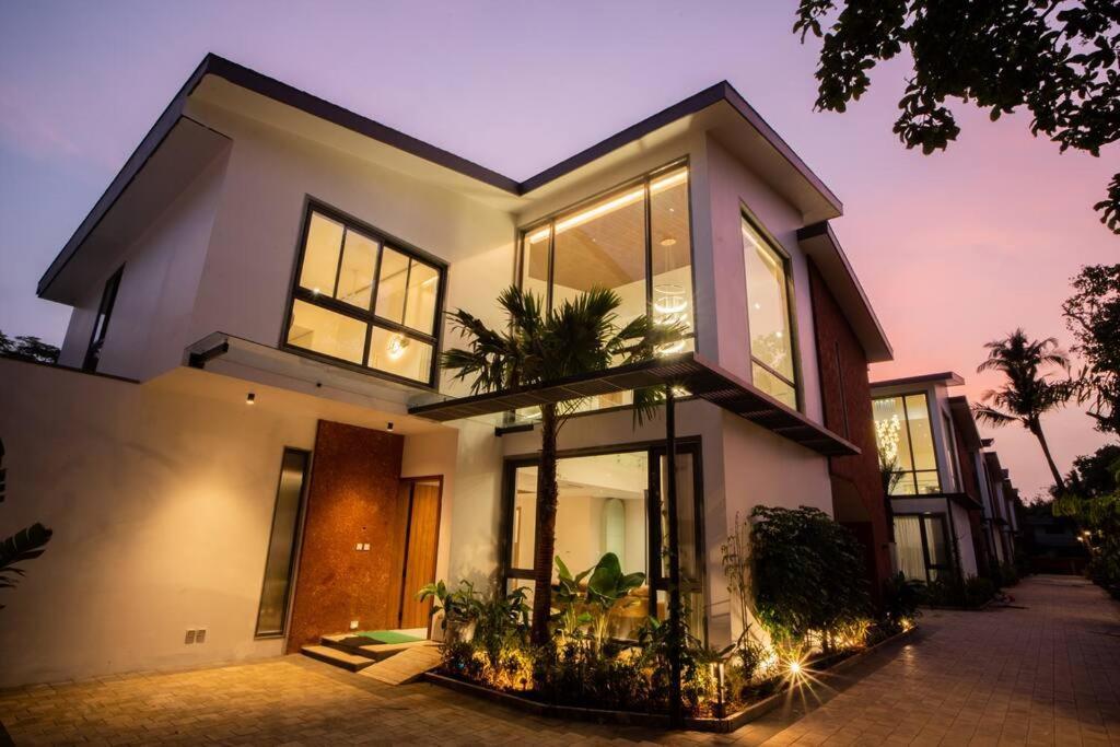 Cloud7 Waves Luxury 4 BHK Villa by Elivaas — фото 1