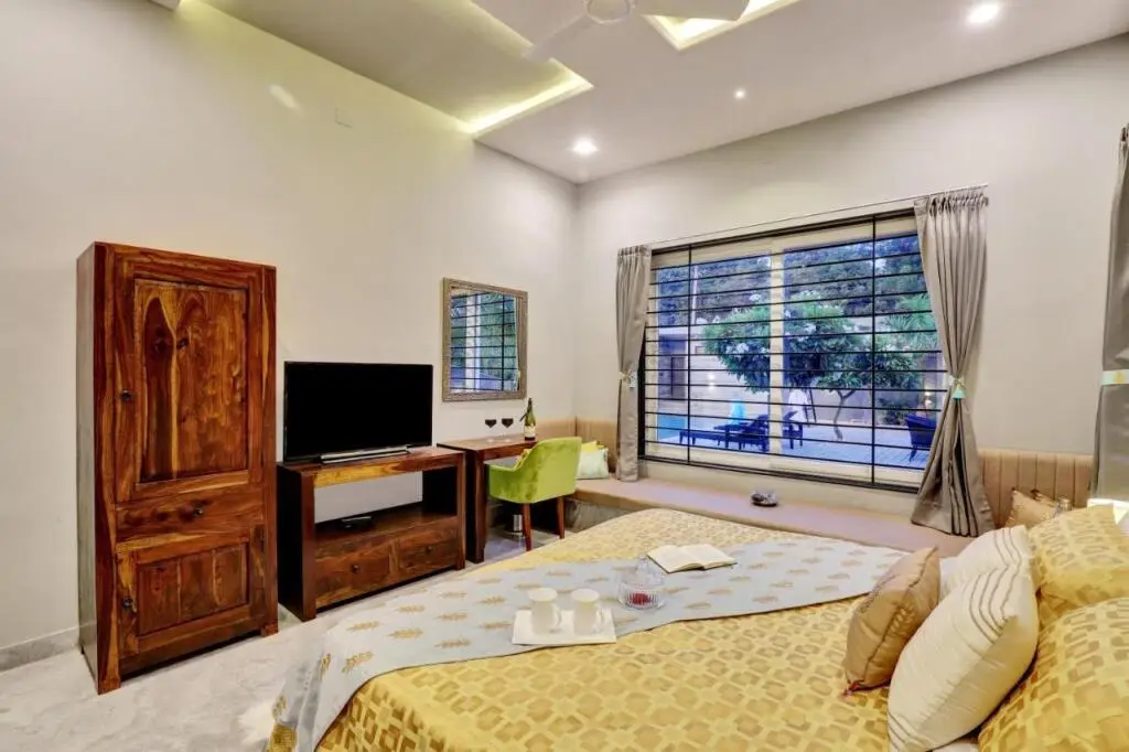 Удаипур: Elivaas Radhyam 2BHK Private Pool Villa