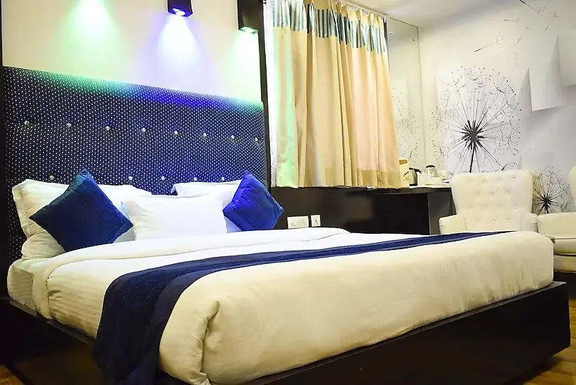 Фирозабад: Hotel Pearl Blue
