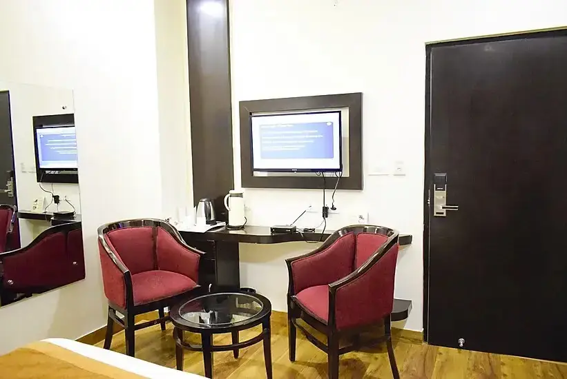Фирозабад: Hotel Pearl Blue