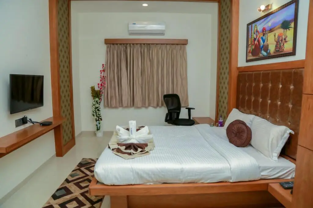 Пуна: Hotel SK Executive