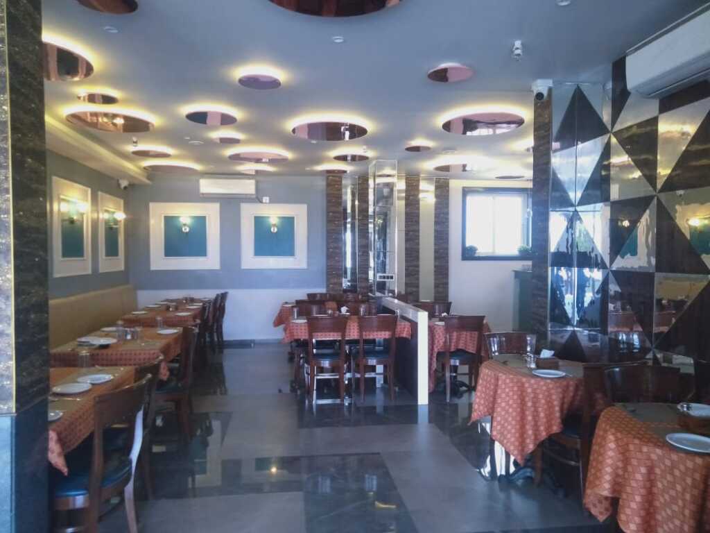 Пуна: Hotel SK Executive