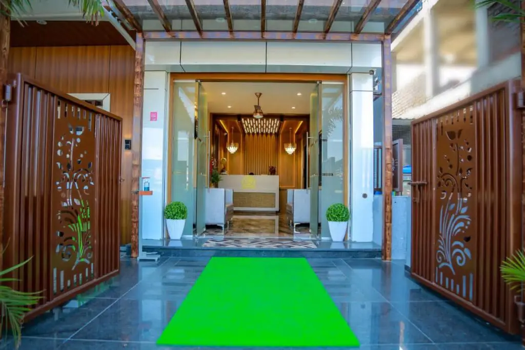 Пуна: Hotel SK Executive