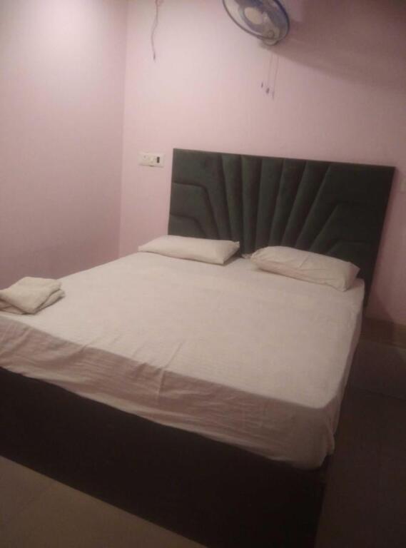 Нью-Дели: OYO 88505 Hotel Aarav Inn