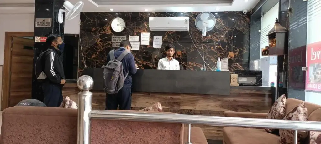 Нью-Дели: OYO 87910 Hotel Sun Plaza