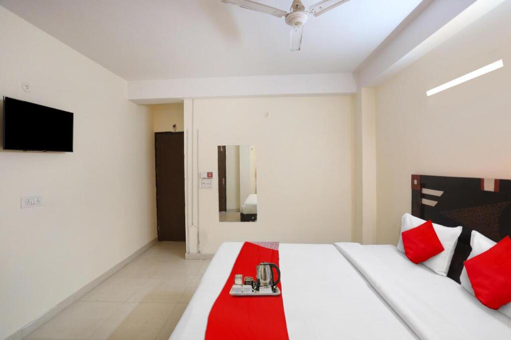Нью-Дели: Oyo Flagship 702599 Hotel Amira Residency