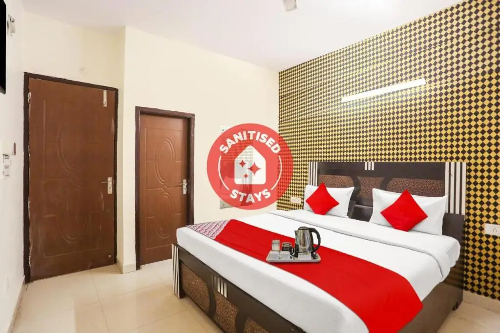 Нью-Дели: Oyo Flagship 702599 Hotel Amira Residency