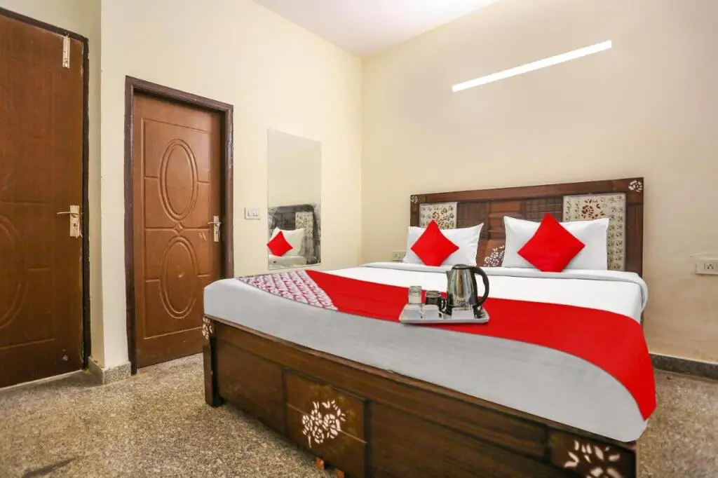Нью-Дели: Oyo Flagship 702599 Hotel Amira Residency