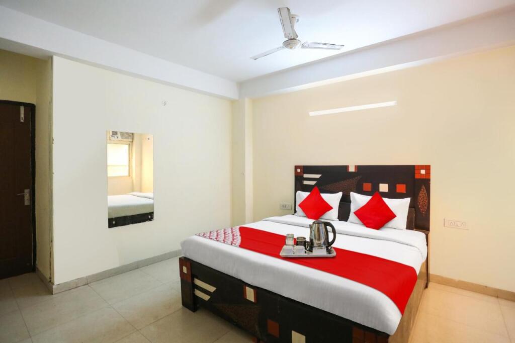 Нью-Дели: Oyo Flagship 702599 Hotel Amira Residency