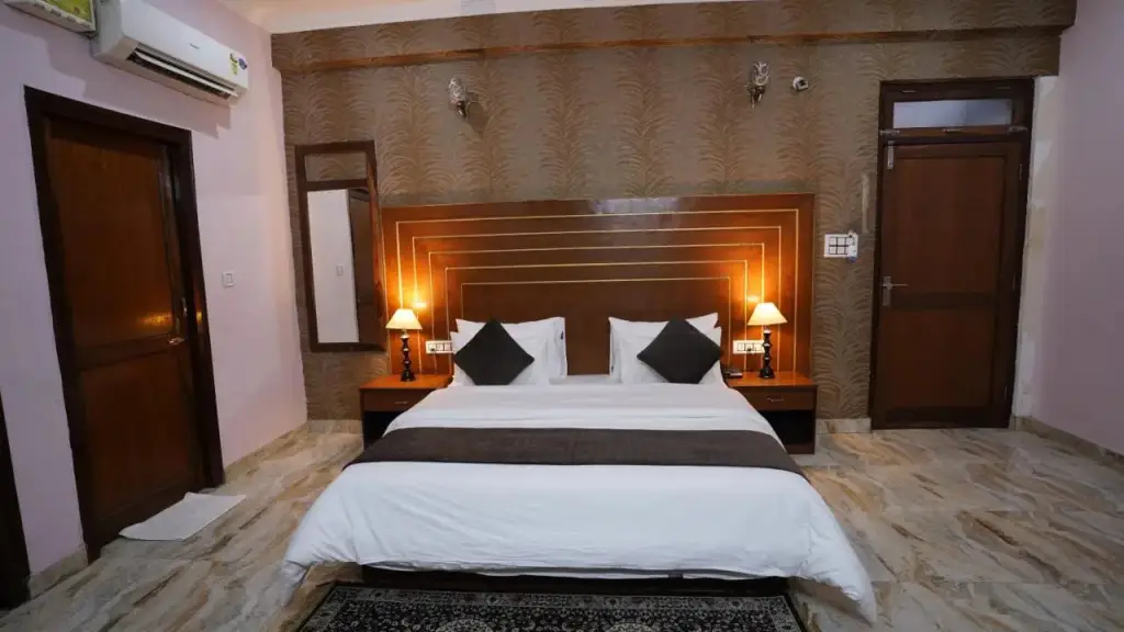 Наинитал: Hr Dukes Den Resort