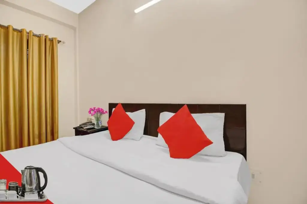 Нью-Дели: Oyo Flagship 701942 Hotel Nfc Inn