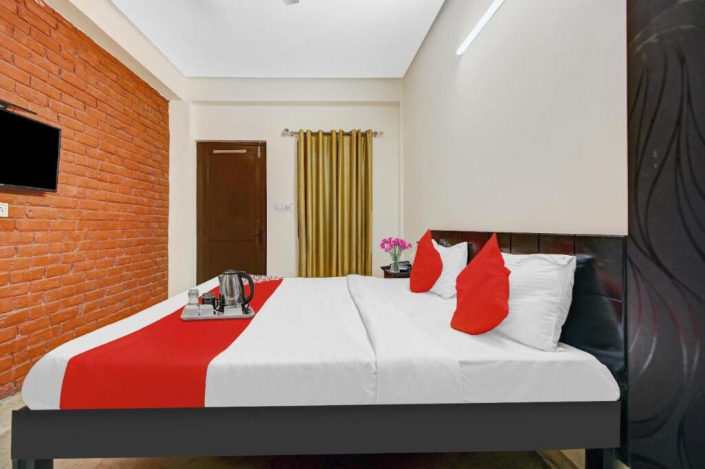 Нью-Дели: Oyo Flagship 701942 Hotel Nfc Inn