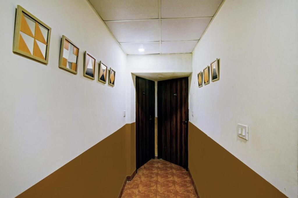Нью-Дели: OYO Flagship 79655 KAILASH INN