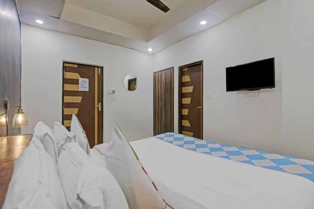 Нью-Дели: OYO Flagship 79655 KAILASH INN