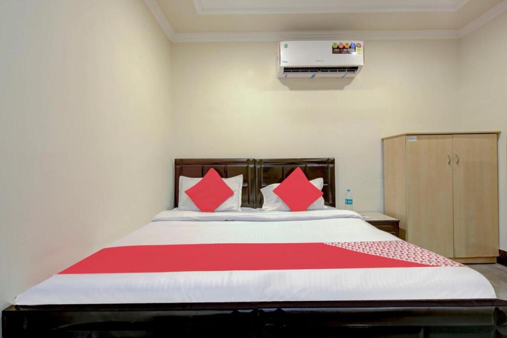 Нью-Дели: OYO 80490D Campus Luxurious Hotel