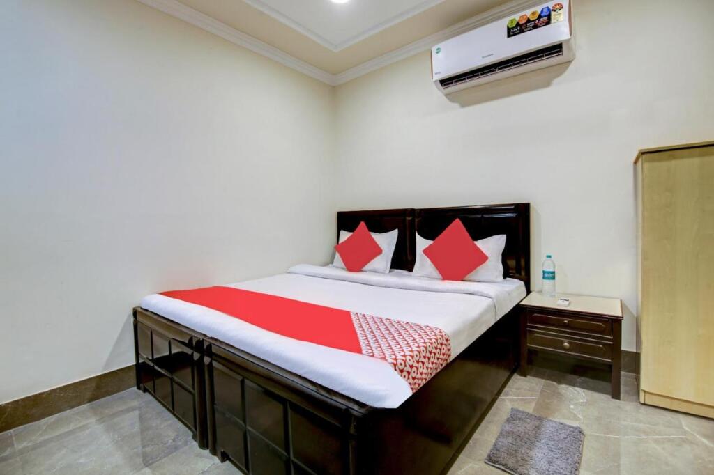 Нью-Дели: OYO 80490D Campus Luxurious Hotel