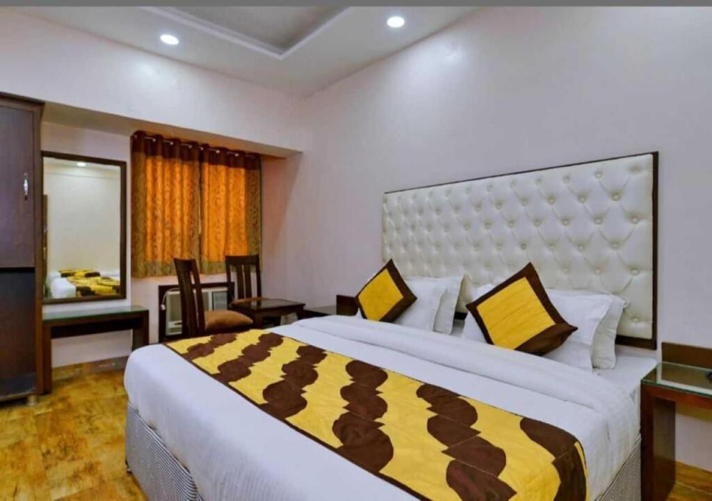 Нью-Дели: OYO 703287 Neelam Hotels