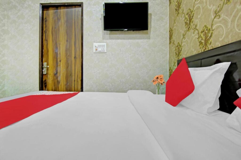 Нью-Дели: OYO Flagship 806146 Hotel Grow More