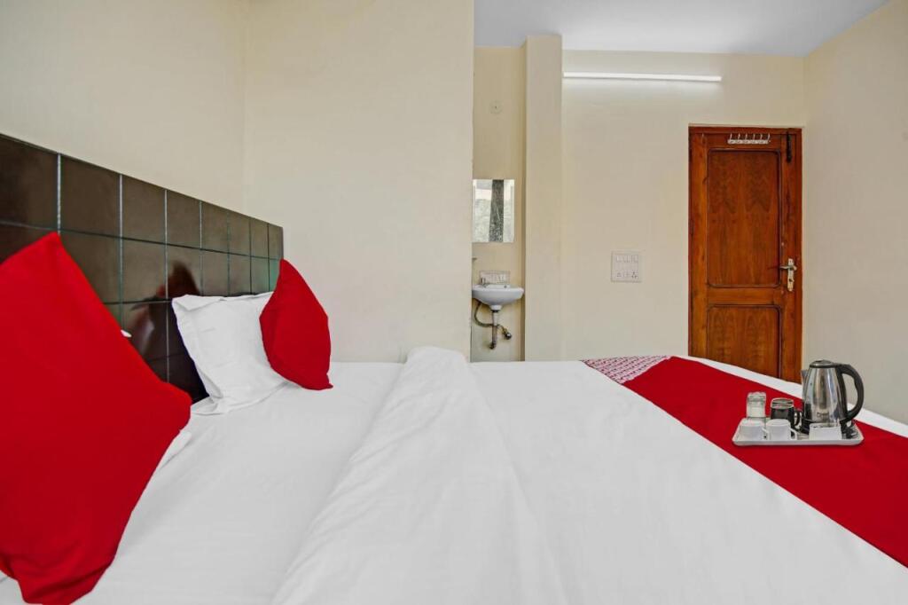 Нью-Дели: OYO Flagship 703124 Hotel The Royal