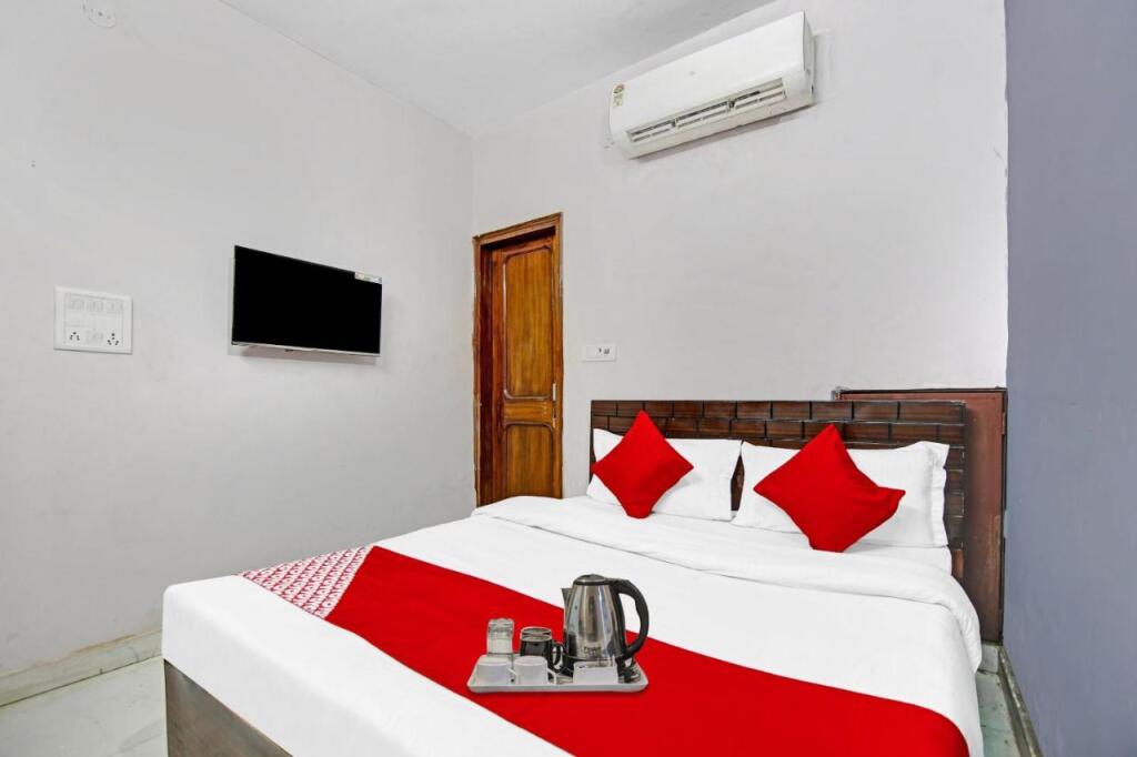 Нью-Дели: OYO Flagship 703124 Hotel The Royal