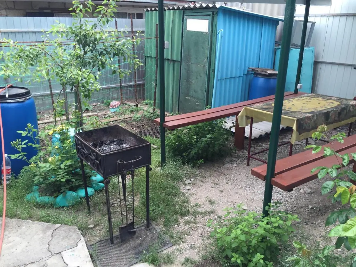 Ейск: Гостевой Дом на Калинина