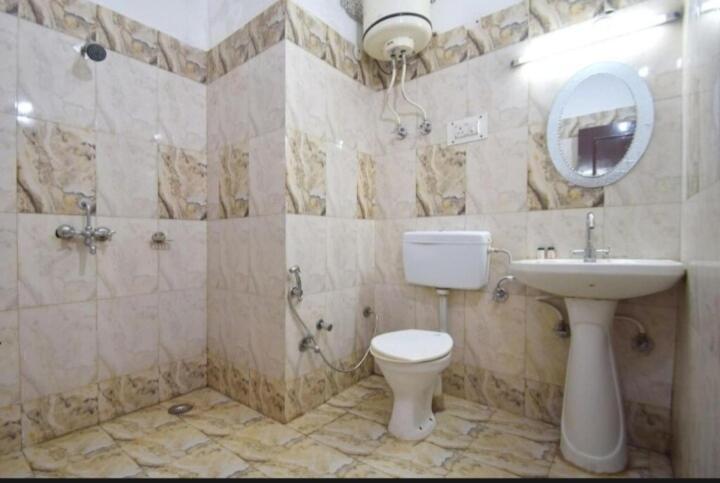 Нью-Дели: OYO 87771 Krishna Cottage