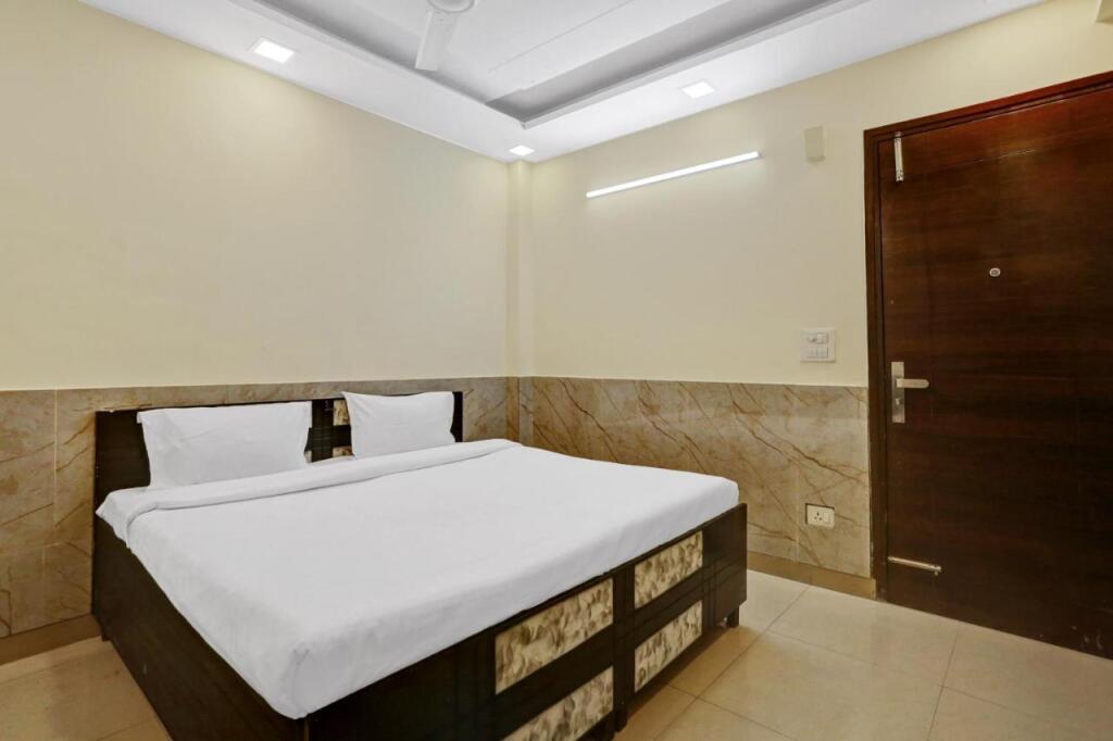 Нью-Дели: Oyo Flagship 805657 Welcome Hotel