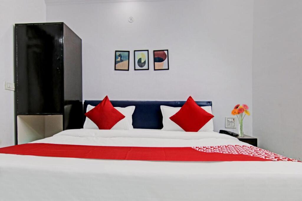 Нью-Дели: Collection O 806692 Hotel Downtown