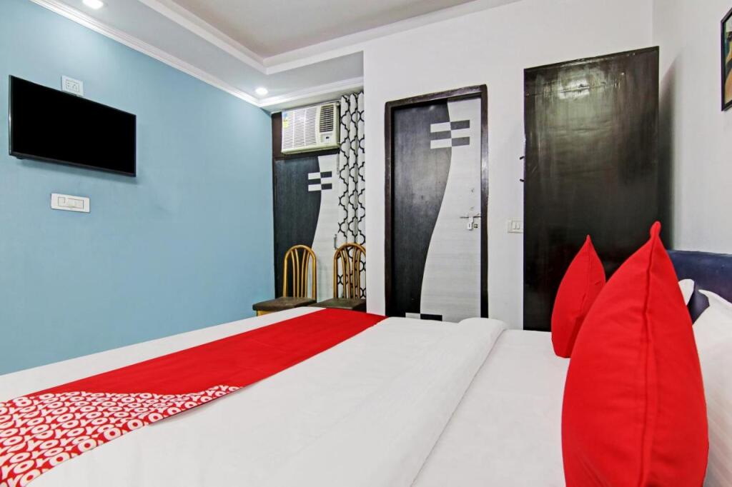 Нью-Дели: Collection O 806692 Hotel Downtown