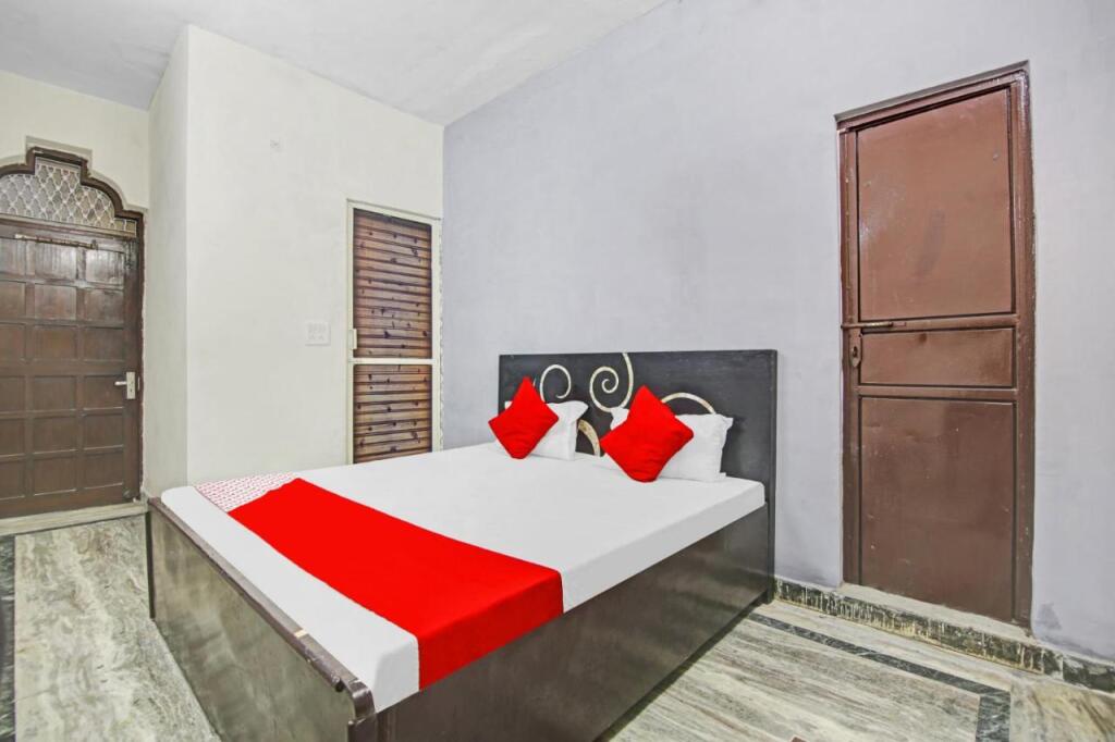 Нью-Дели: OYO Flagship 806885 The Sirat Residency