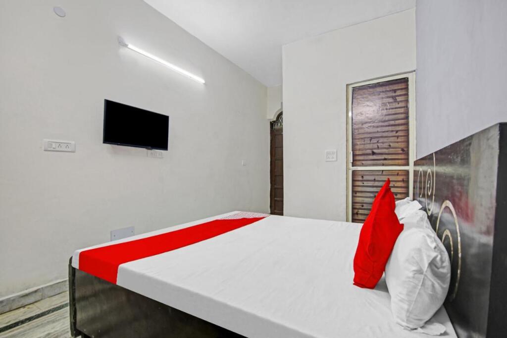 Нью-Дели: OYO Flagship 806885 The Sirat Residency