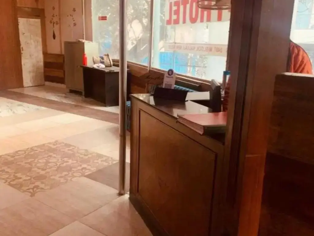 Нью-Дели: OYO Flagship 808182 Dezy Stays