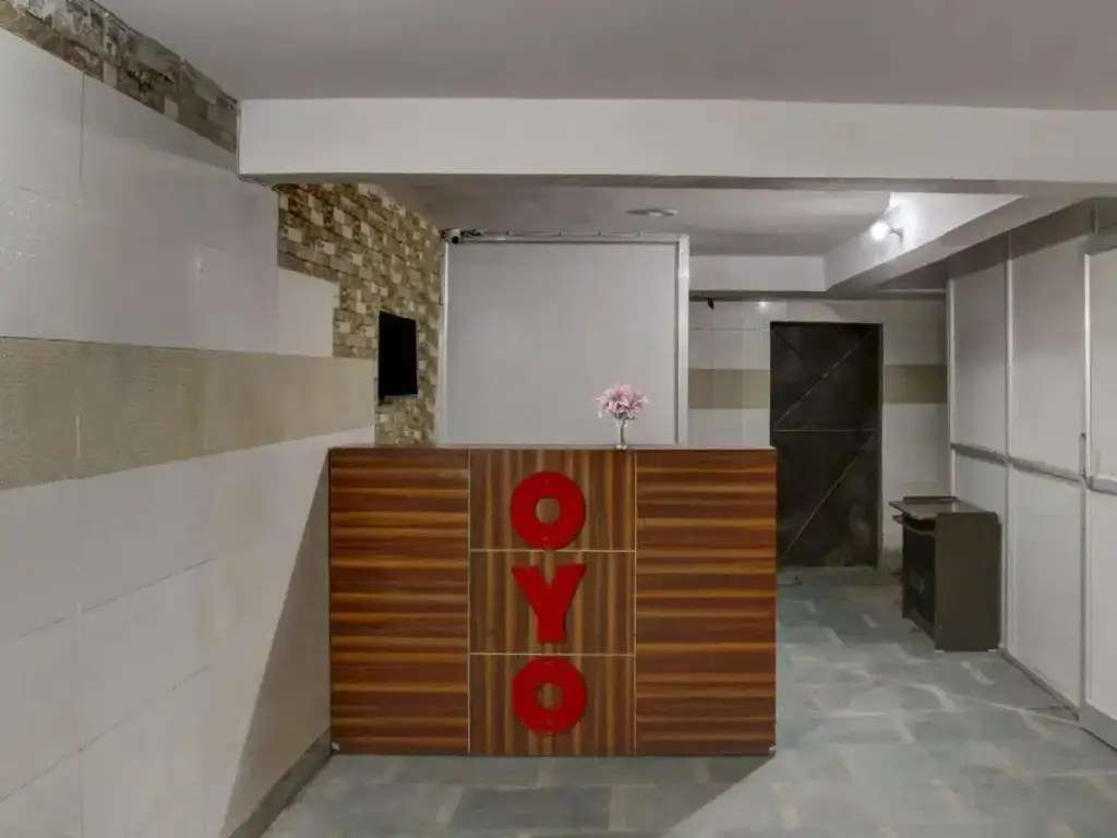 Нью-Дели: OYO Flagship 808259 Hotel Golden Key Inn