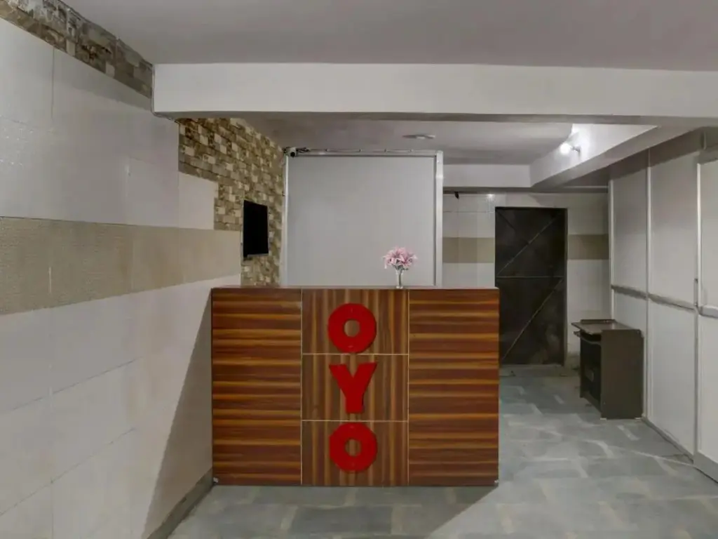Нью-Дели: OYO Flagship 808259 Hotel Golden Key Inn