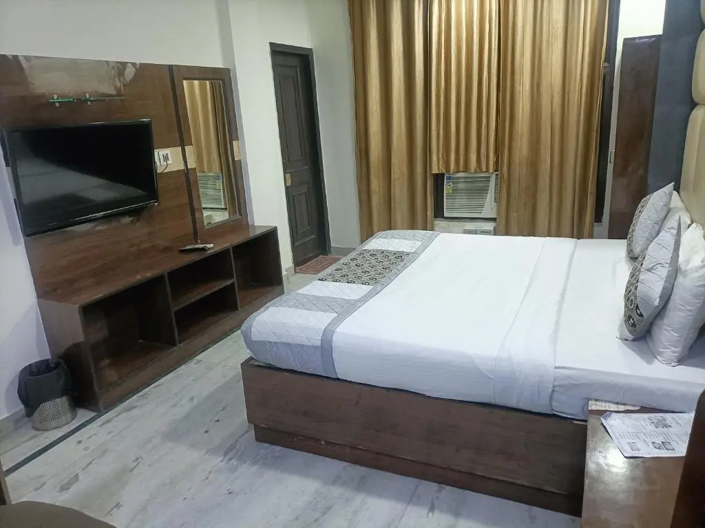 Нью-Дели: OYO Hotel King Plaza