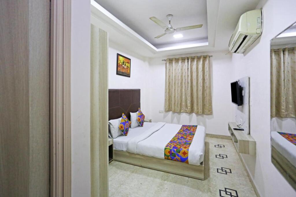 Нью-Дели: Hotel Sterling Inn, New Delhi