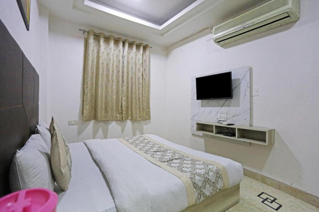 Нью-Дели: Hotel Sterling Inn, New Delhi
