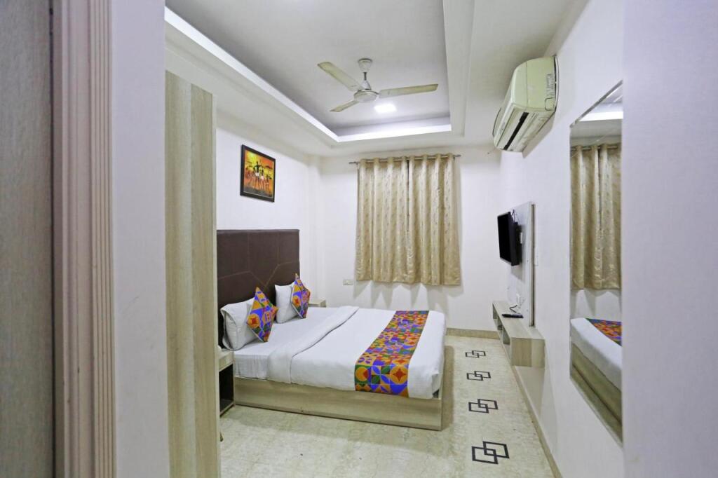 Нью-Дели: Hotel Sterling Inn, New Delhi