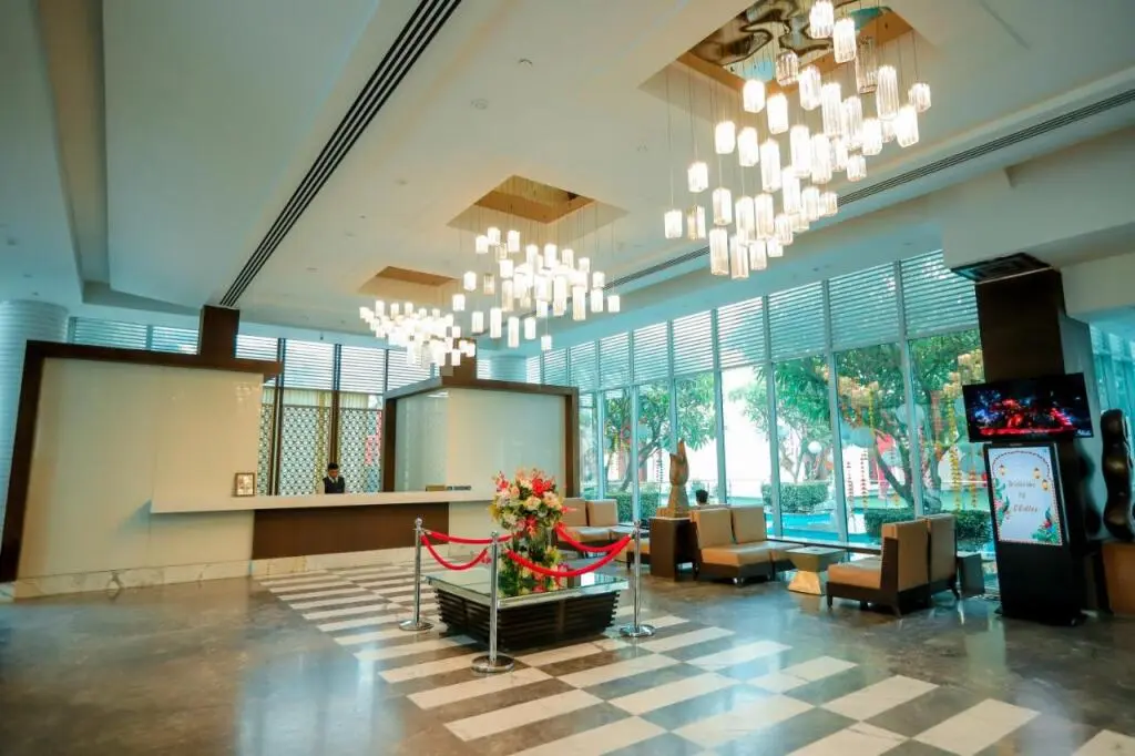 Нью-Дели: Oodles Hotel Chhattarpur South Delhi
