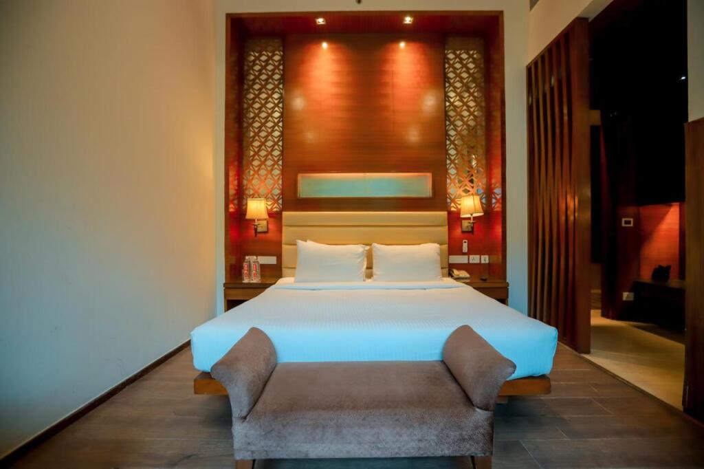 Нью-Дели: Oodles Hotel Chhattarpur South Delhi