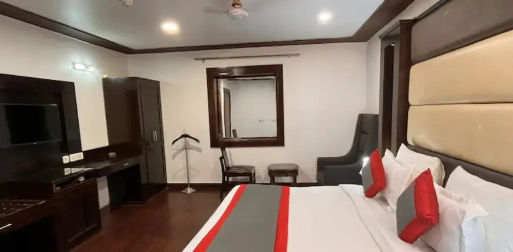 Qotel Hotel Sandberry Prashant Vihar — фото 1
