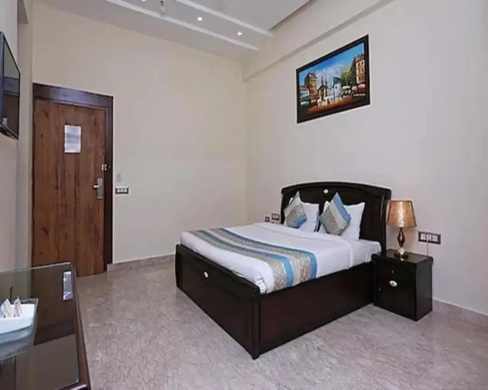 Нью-Дели: FabHotel F9 NSP
