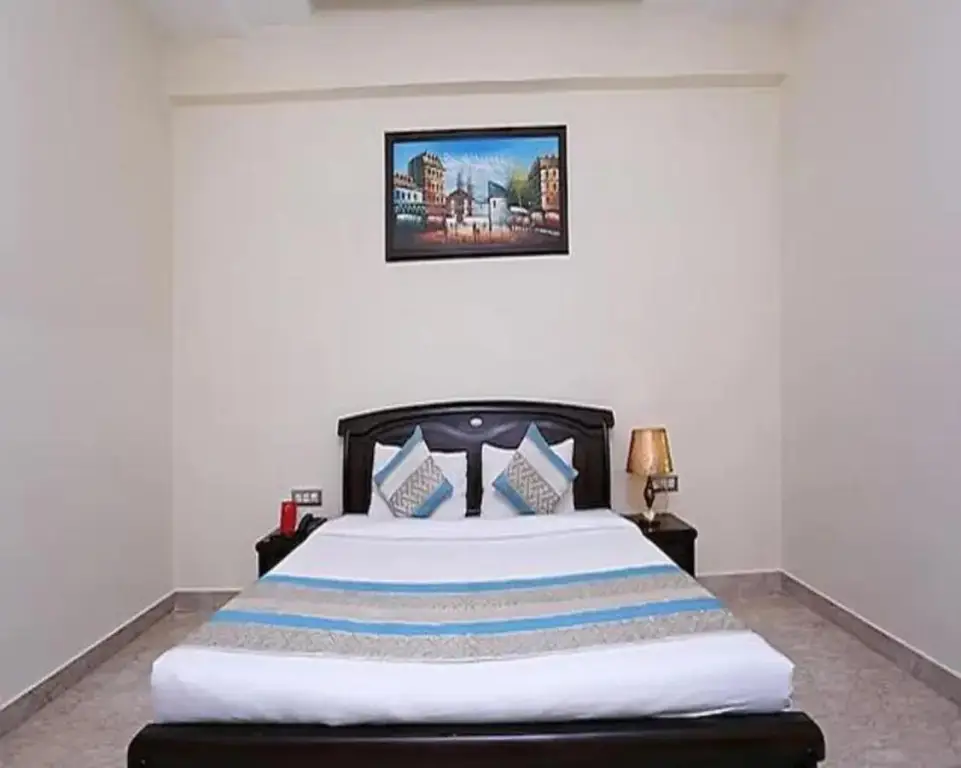 Нью-Дели: FabHotel F9 NSP