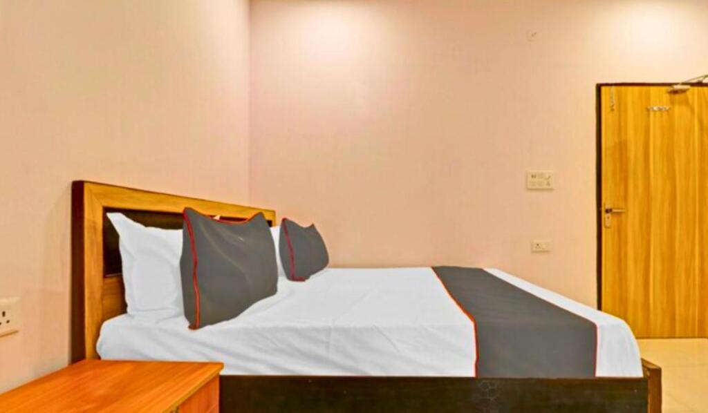 Нью-Дели: Qotel Hotel Peeragarhi
