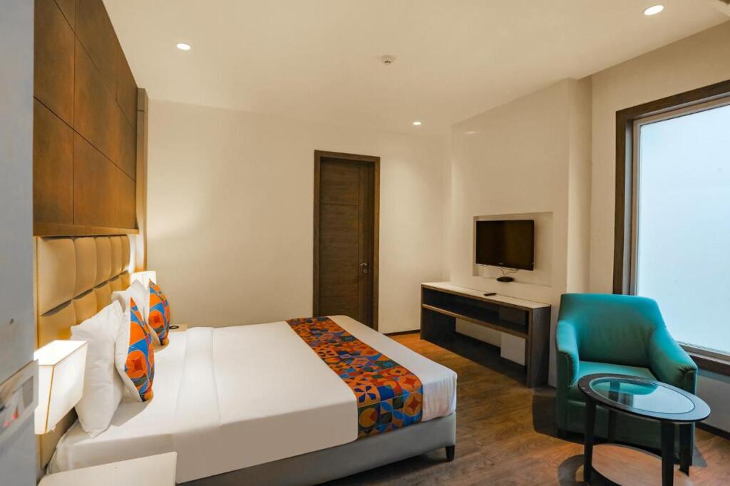 Нью-Дели: FabHotel F9 Chhatarpur
