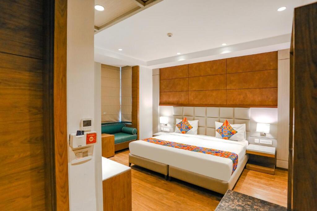 Нью-Дели: FabHotel F9 Chhatarpur