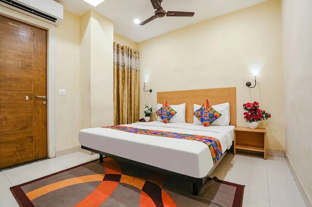 Нью-Дели: FabHotel GK Residency