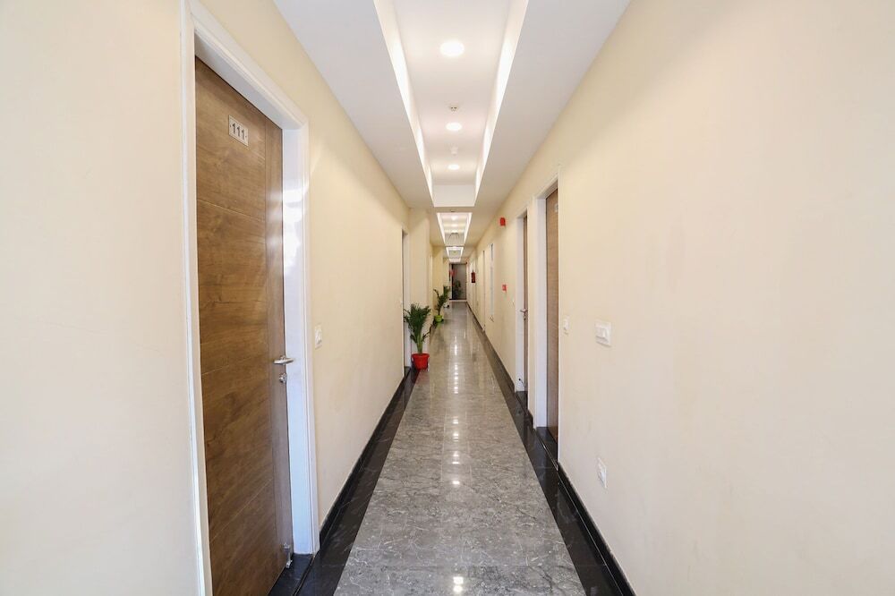 Нью-Дели: FabHotel GK Residency
